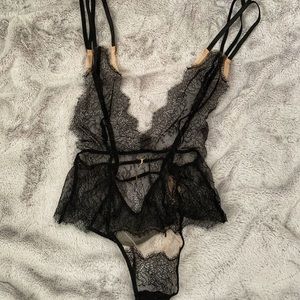 NWT Victoria’s Secret Lace Teddy